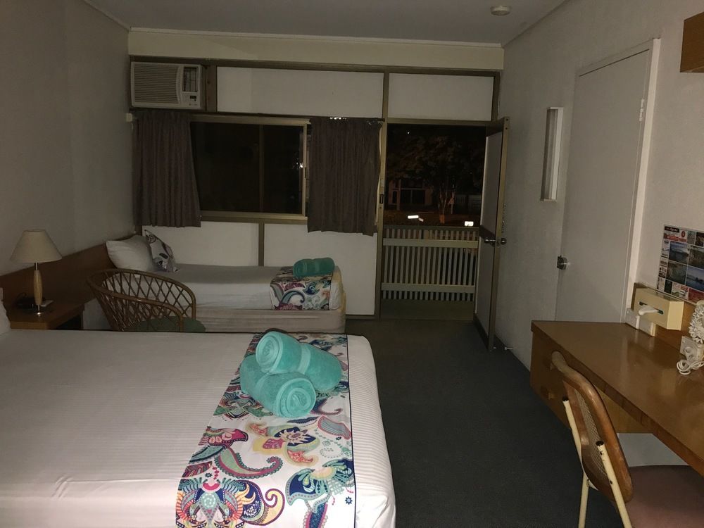Zed热带休闲汽车旅馆 洛坎普顿 外观 照片