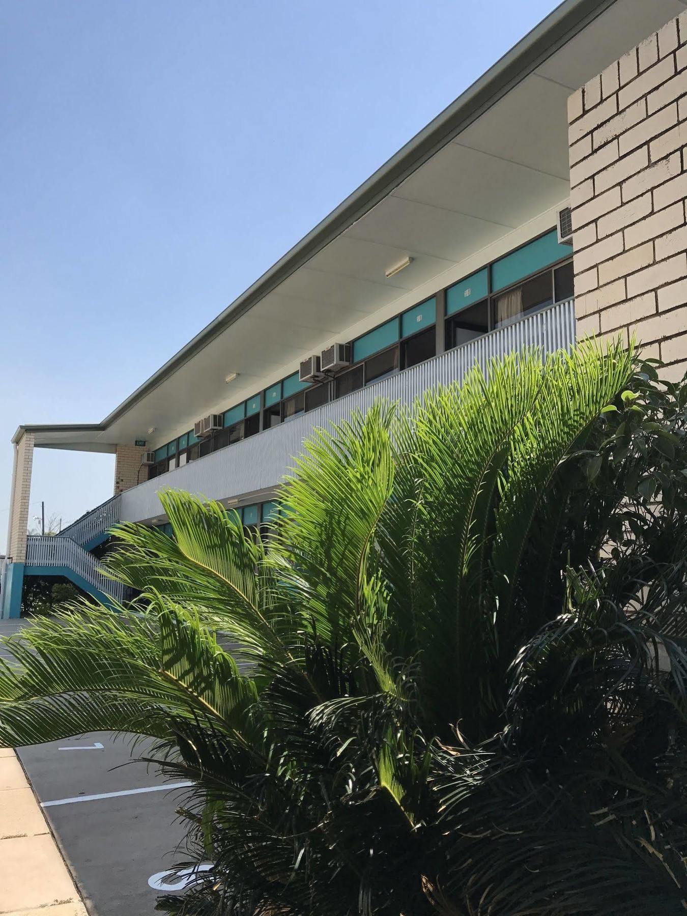Zed热带休闲汽车旅馆 洛坎普顿 外观 照片